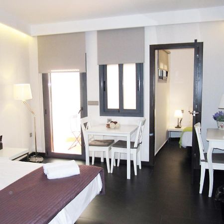 Barcelona Fifteen Central Aparthotel Екстер'єр фото