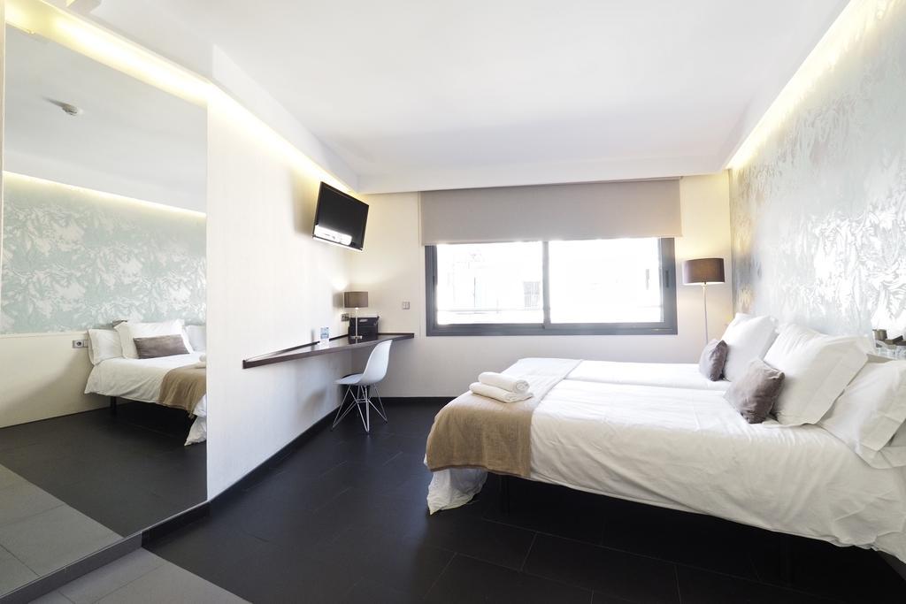 Barcelona Fifteen Central Aparthotel Екстер'єр фото