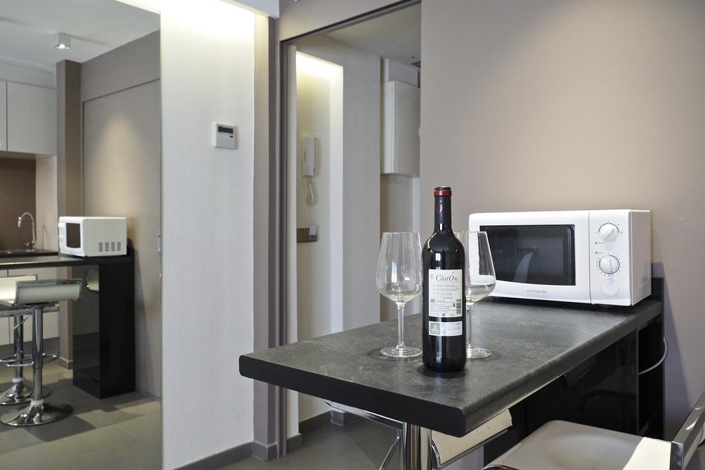 Barcelona Fifteen Central Aparthotel Екстер'єр фото