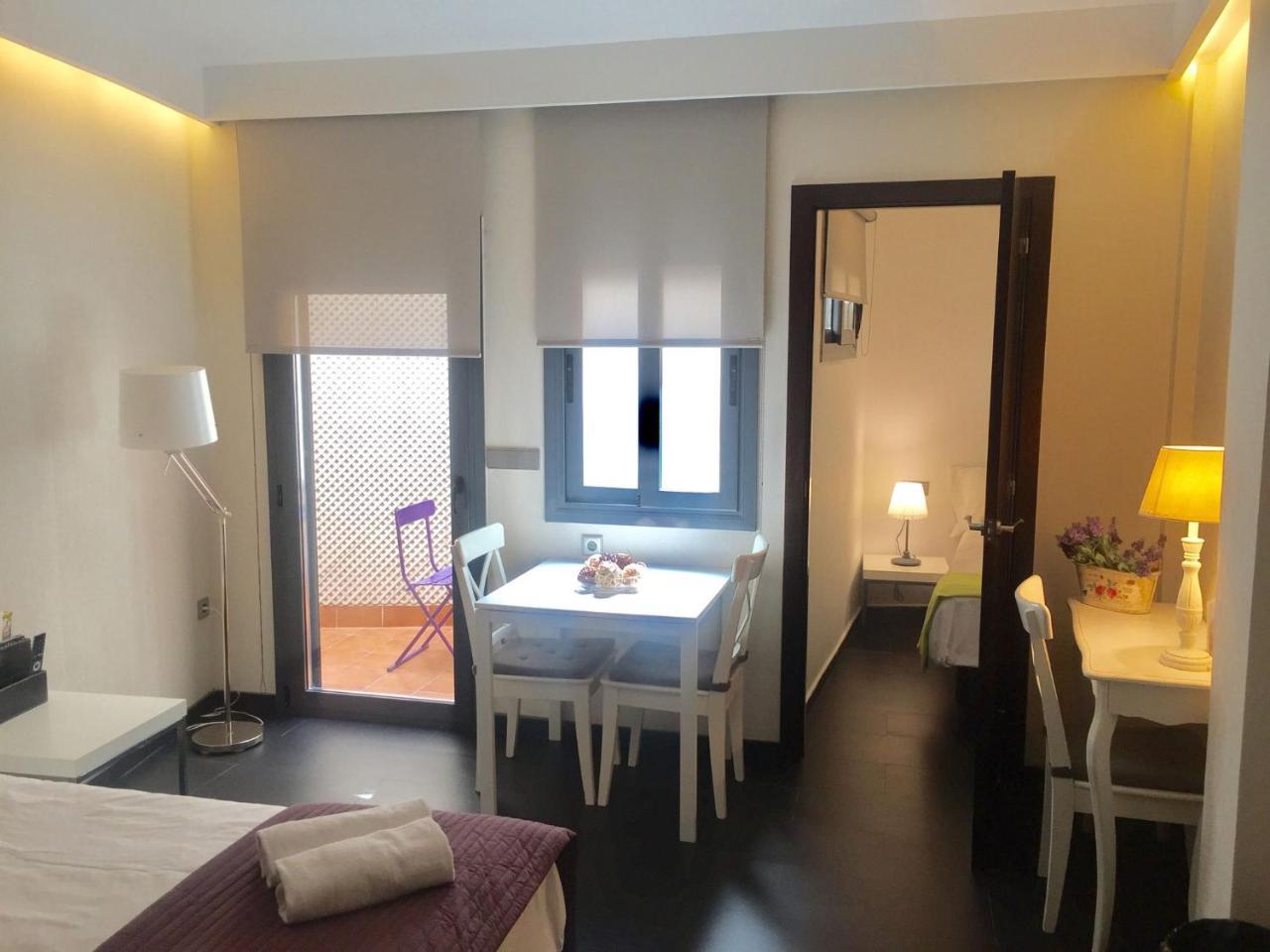 Barcelona Fifteen Central Aparthotel Екстер'єр фото