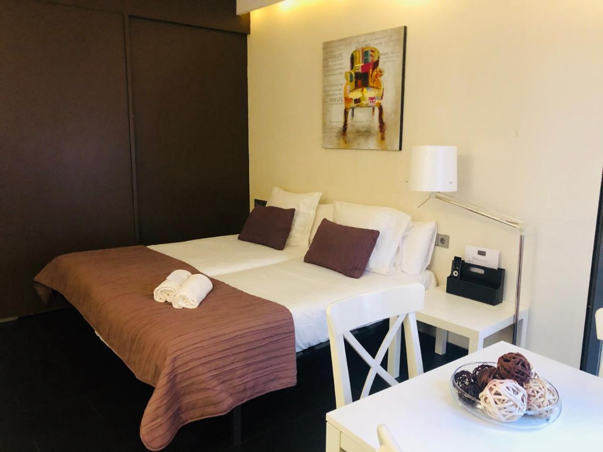 Barcelona Fifteen Central Aparthotel Екстер'єр фото